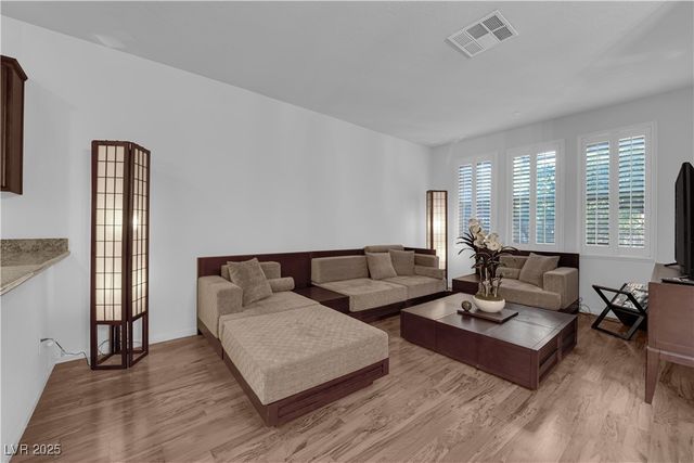 7878 Carysford Avenue, Las Vegas, NV 89178