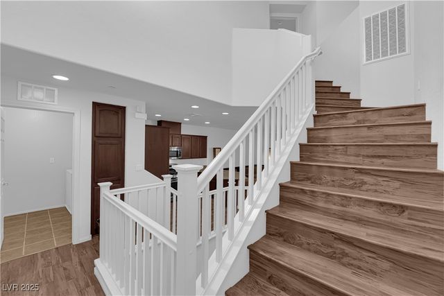 7878 Carysford Avenue, Las Vegas, NV 89178