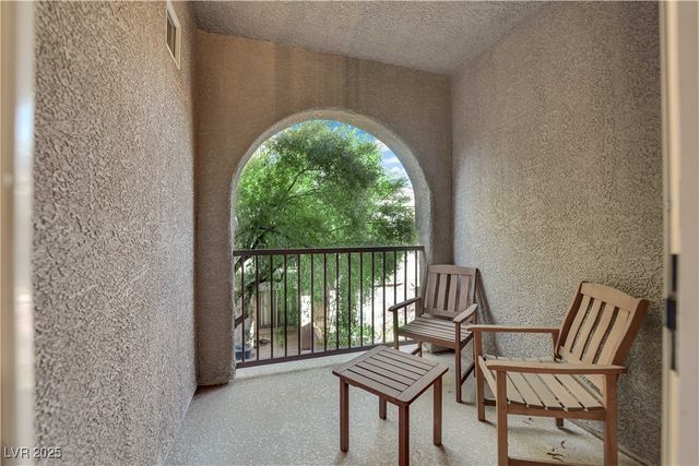 7878 Carysford Avenue, Las Vegas, NV 89178