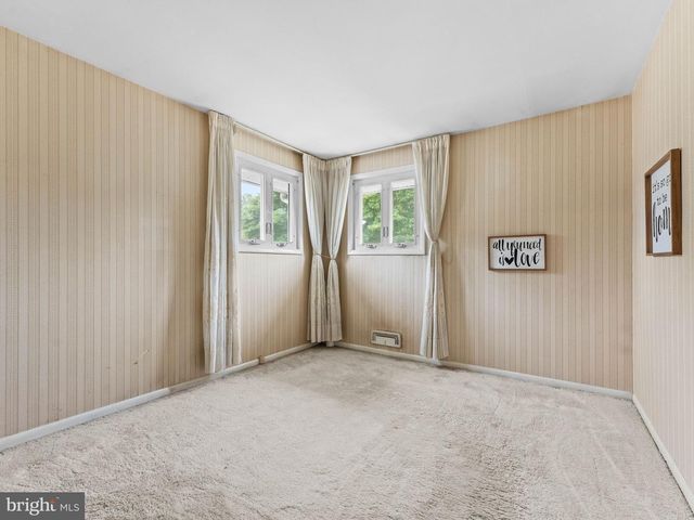 1019 EDGEMOOR RD, Cherry Hill, NJ 08034