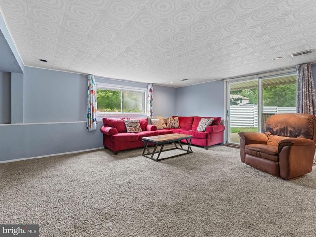 1019 EDGEMOOR RD, Cherry Hill, NJ 08034