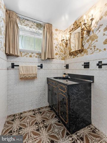 1019 EDGEMOOR RD, Cherry Hill, NJ 08034