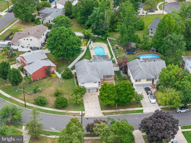 1019 EDGEMOOR RD, Cherry Hill, NJ 08034
