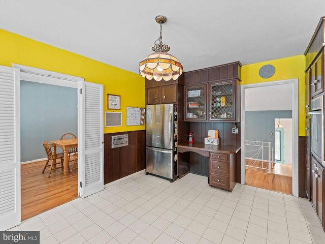 1019 EDGEMOOR RD, Cherry Hill, NJ 08034