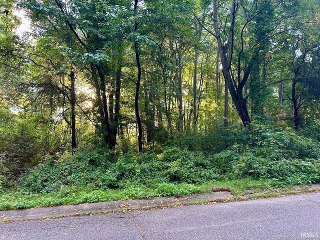 VL Courtyard Lane, Elkhart, IN 46514