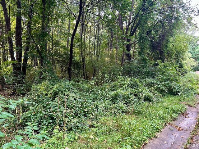 VL Courtyard Lane, Elkhart, IN 46514