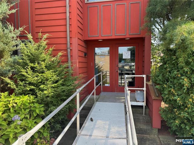 10-14 Saddle River Road, Fair Lawn, NJ 07410