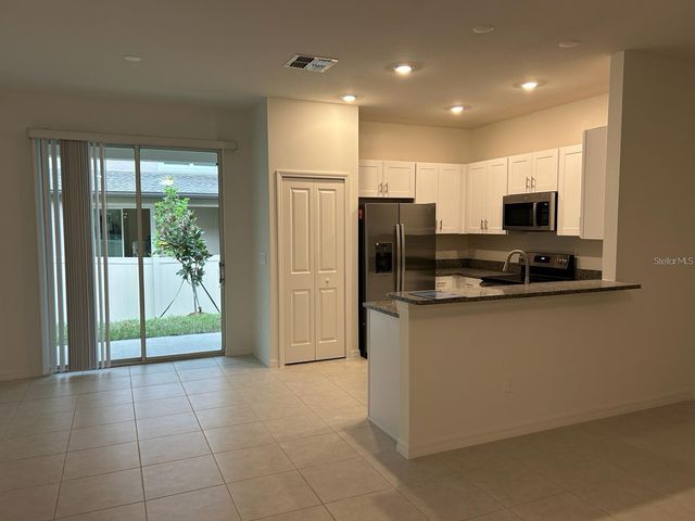 10353 TRUMPET HONEYSUCKLE WAY, San Antonio, FL 33576