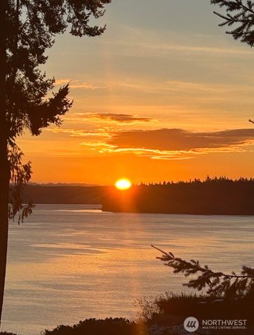 3013 Paradise Bay Road, Port Ludlow, WA 98365