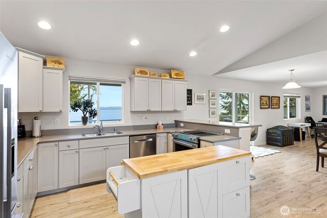 3013 Paradise Bay Road, Port Ludlow, WA 98365