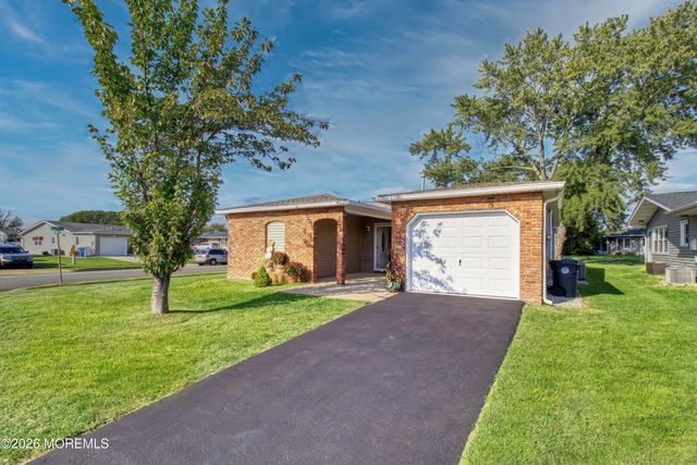 27 Rossetti Court, Brick, NJ 08724