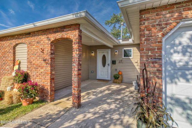 27 Rossetti Court, Brick, NJ 08724
