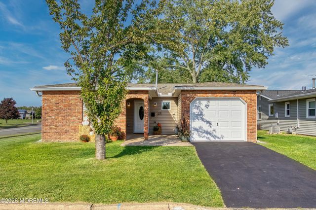 27 Rossetti Court, Brick, NJ 08724