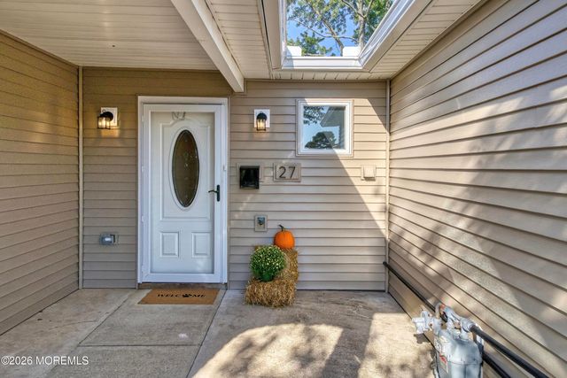 27 Rossetti Court, Brick, NJ 08724