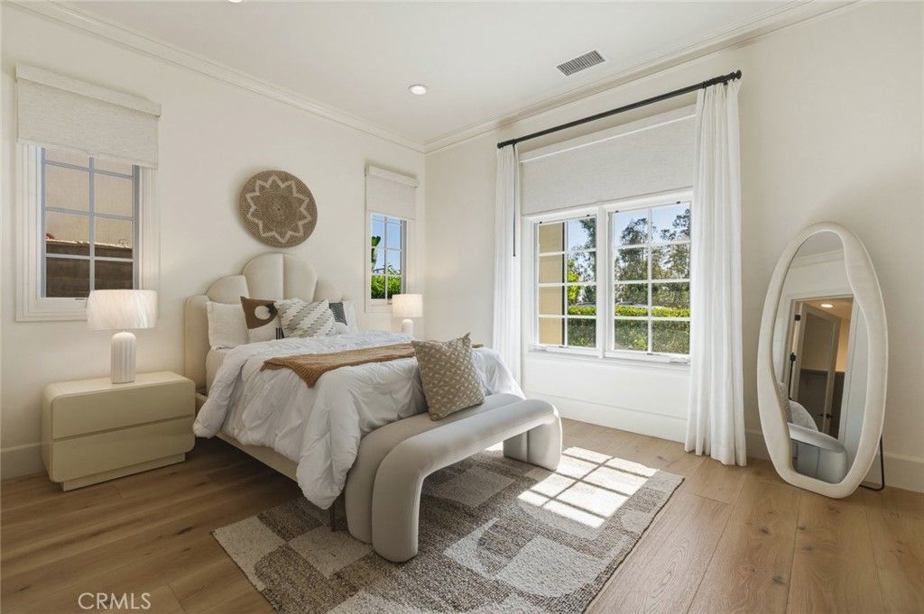 Image 10 of property listing at 133 Larksong, Irvine, CA 92602