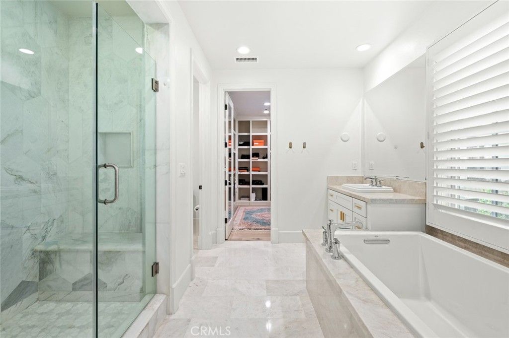 Image 34 of property listing at 133 Larksong, Irvine, CA 92602