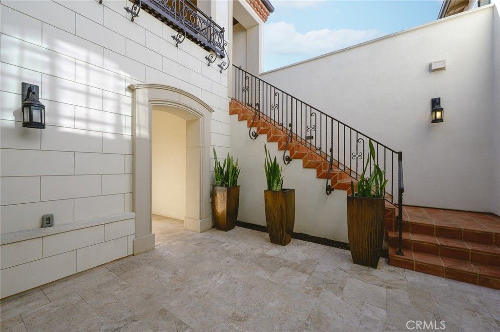 Image 5 of property listing at 133 Larksong, Irvine, CA 92602