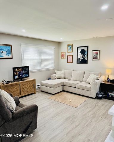 48 Westport Drive, Whiting, NJ 08759