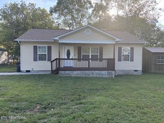 4703 High School Rd, Knoxville, TN 37912