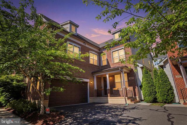 20623 HOLYOKE DR, Ashburn, VA 20147
