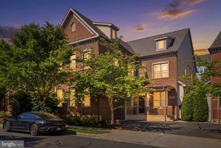20623 HOLYOKE DR, Ashburn, VA 20147