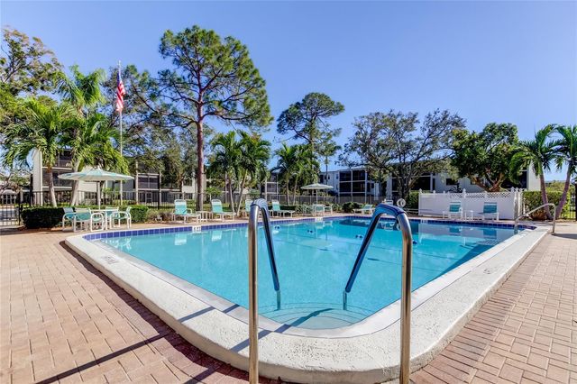 4910 BAY STREET NE 210, St Petersburg, FL 33703