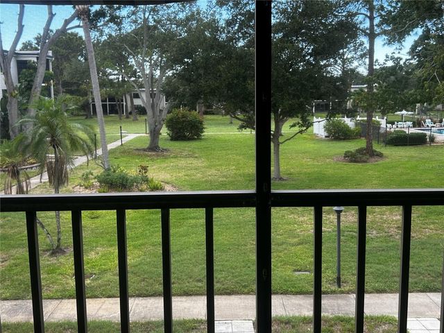 4910 BAY STREET NE 210, St Petersburg, FL 33703