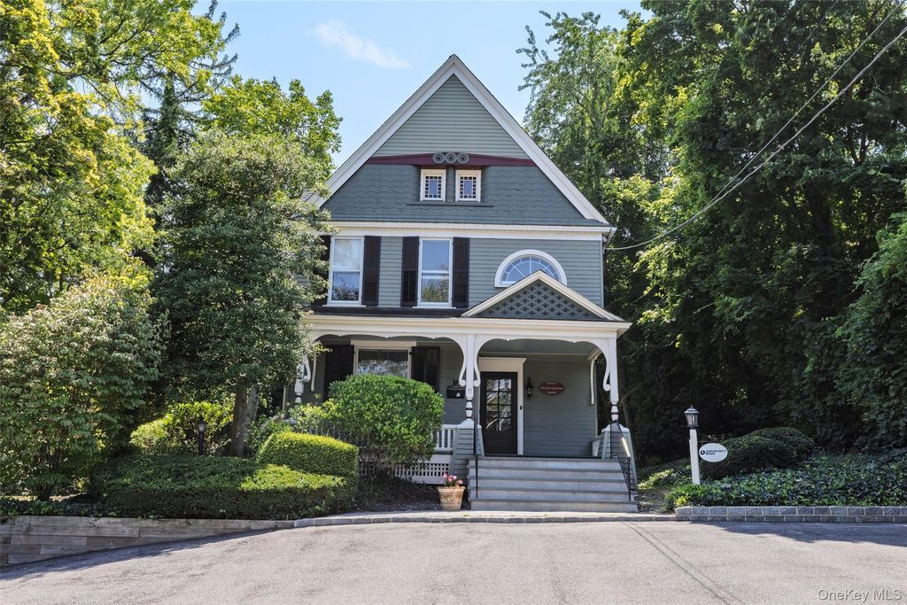 172 Main Street First Floor, Huntington, NY 11743 — exterior