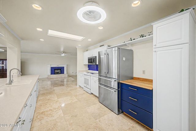 3822 W HELENA Drive, Glendale, AZ 85308