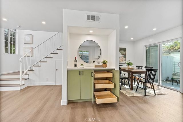 619 N Wilson Avenue B, Pasadena, CA 91106