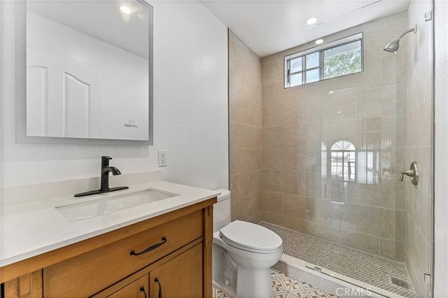 619 N Wilson Avenue B, Pasadena, CA 91106