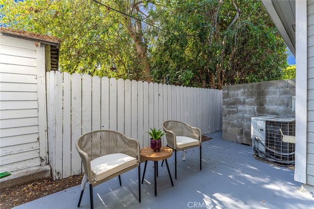 619 N Wilson Avenue B, Pasadena, CA 91106