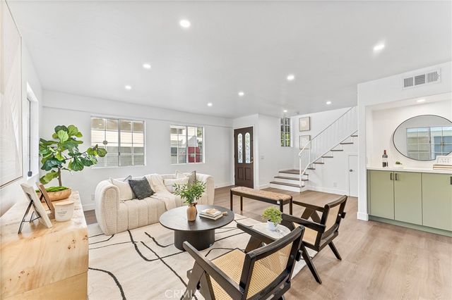 619 N Wilson Avenue B, Pasadena, CA 91106