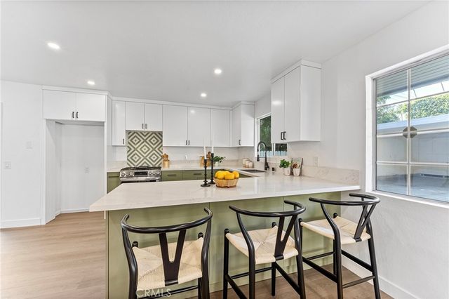 619 N Wilson Avenue B, Pasadena, CA 91106