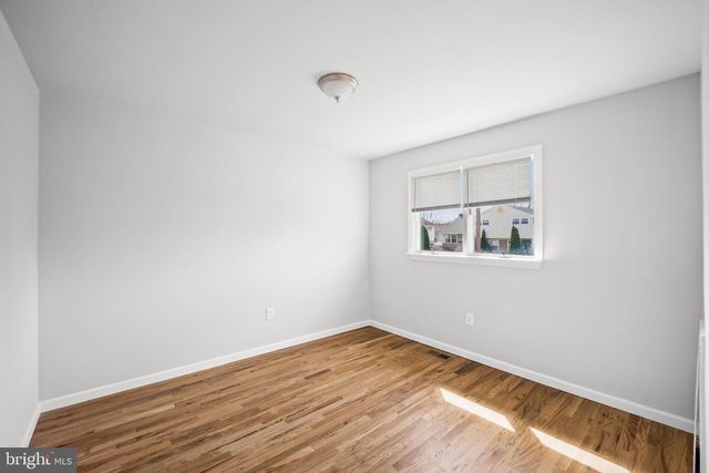 902 LAINGS AVE, Bristol, PA 19007