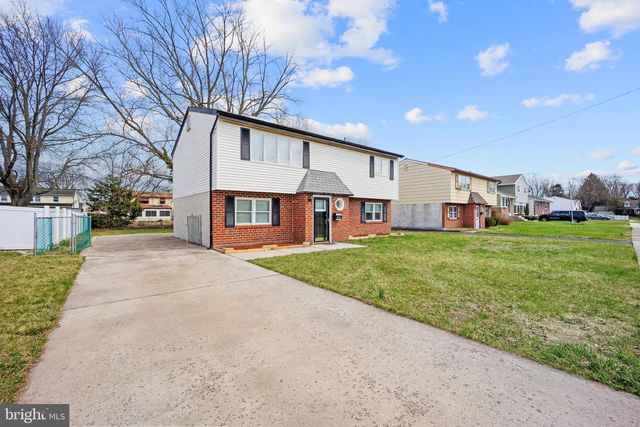 902 LAINGS AVE, Bristol, PA 19007