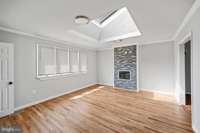 902 LAINGS AVE, Bristol, PA 19007