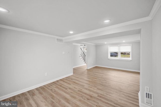 902 LAINGS AVE, Bristol, PA 19007