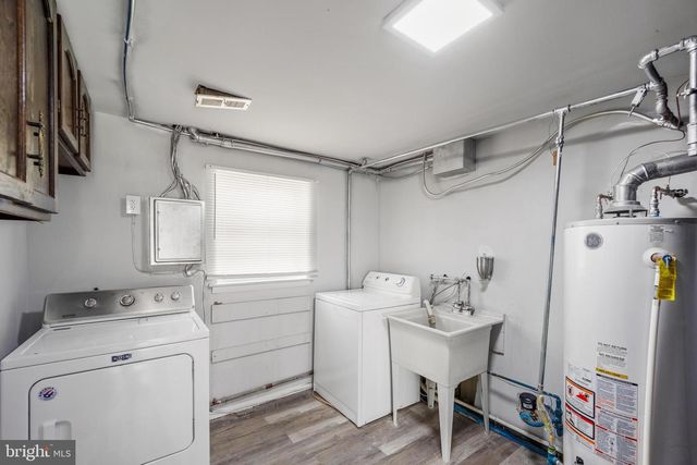 902 LAINGS AVE, Bristol, PA 19007