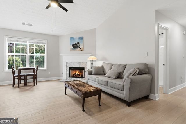 1215 Hillcrest Glenn Circle, Sugar Hill, GA 30518