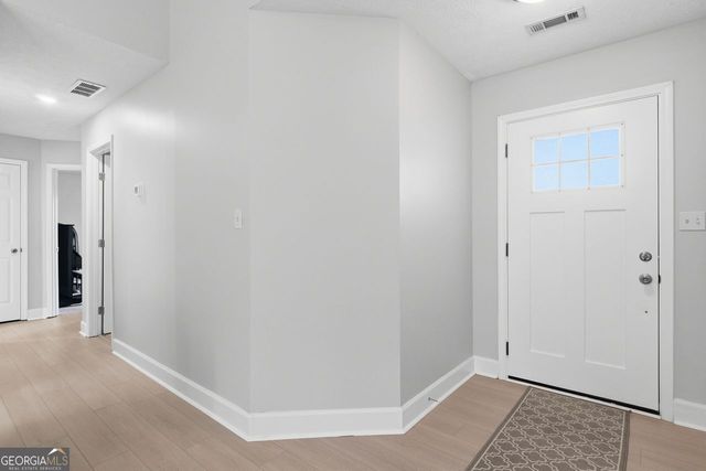 1215 Hillcrest Glenn Circle, Sugar Hill, GA 30518