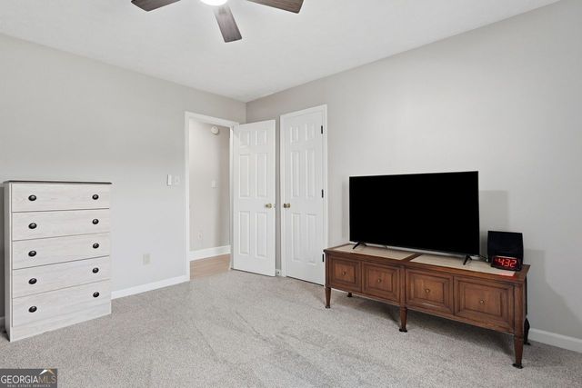 1215 Hillcrest Glenn Circle, Sugar Hill, GA 30518