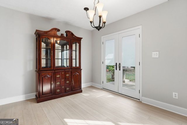 1215 Hillcrest Glenn Circle, Sugar Hill, GA 30518