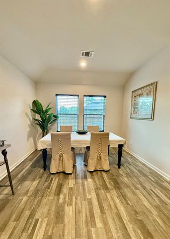 302 Del Monte Drive, Huntsville, TX 77320