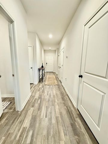 302 Del Monte Drive, Huntsville, TX 77320