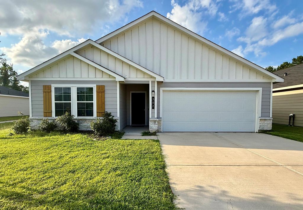 302 Del Monte Drive, Huntsville, TX 77320