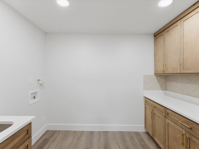 1907 Rambling Ridge Lane, Carrollton, TX 75007