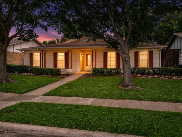 1907 Rambling Ridge Lane, Carrollton, TX 75007