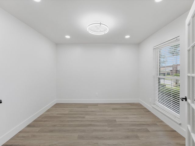 1907 Rambling Ridge Lane, Carrollton, TX 75007