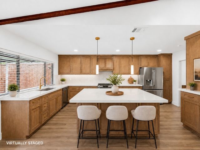 1907 Rambling Ridge Lane, Carrollton, TX 75007